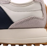 New Balance 327 Moonbeam Outerspace