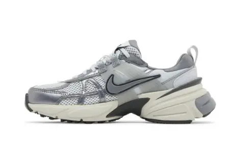 Nike V2K Run 'Pure Platinum Wolf Grey'