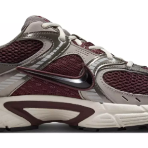 NikeV5 RNR 'Burgundy Crush Wine Red'