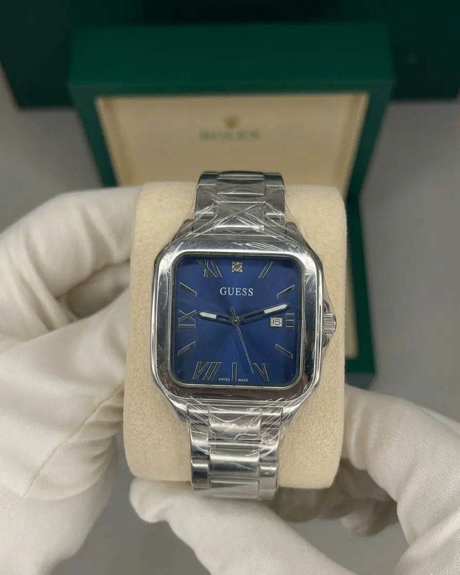 ساعة "Guess"