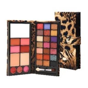 Makeup Kit ( 21 eyeshadows - 3 lipstick - 4 Blusher - 1 Foundation/concealer - 1 Powder )