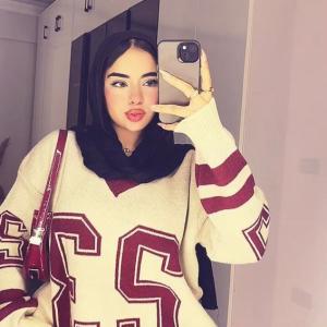 23 Sweater