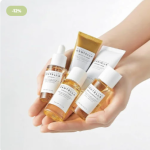 Madagascar Centella Travel Kit مجموعة السفر من SKIN1004 | Yes Style