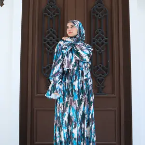 TURQUOISE STROKES PRINT DRESSY SATIN ISDAL