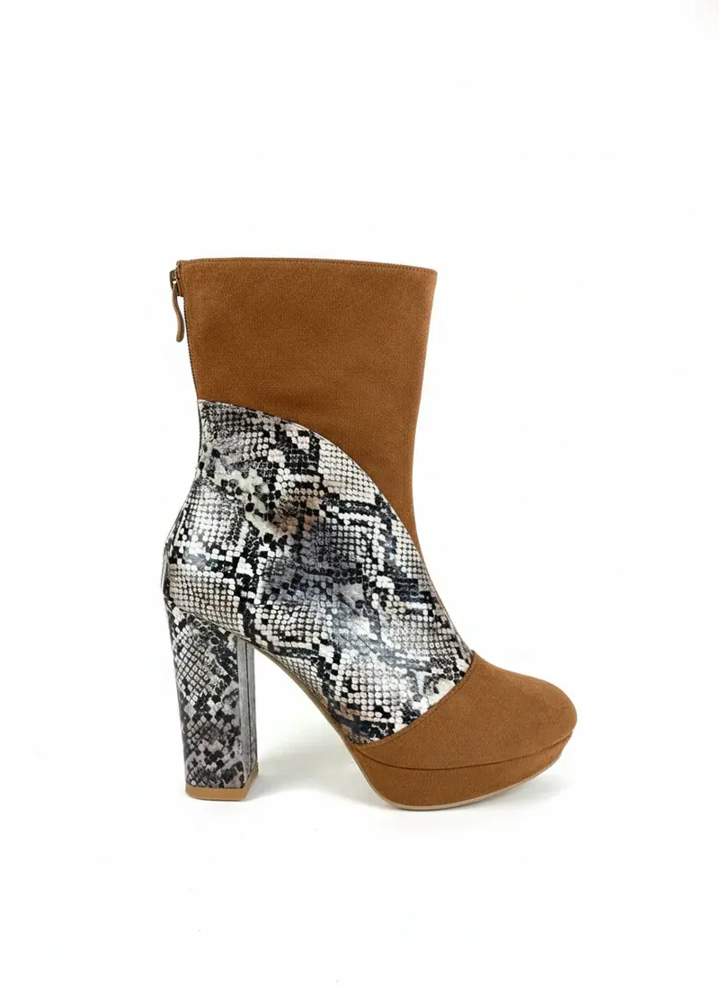 Half-boot suede in Lazar leather B-35