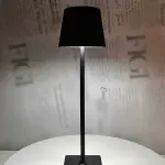 LUMO Minimalist Metal Lamp