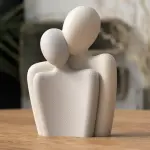 Valentine’s Couple Statue