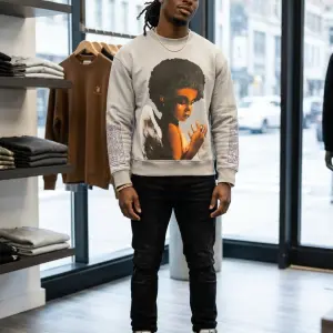 SWEATSHIRT