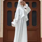 CREAMY WHITE DRESSY UMRAH ISDAL