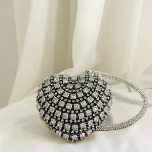 Black Mini Heart-Shaped Clutch