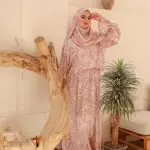 BLUSHING PETALS PRINT DRESSY SATIN ISDAL