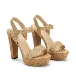 Elegant heels with a modern design C-111
