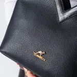 V-Cut Shoulder Bag-black