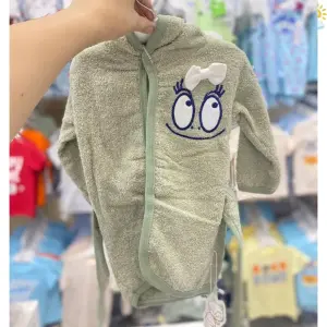 برنس بيبي مع حزام ،شكل عين وفيونكة مقاس 0-12 M