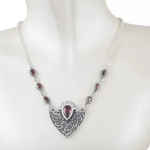 NECKLACE أنت بدايه روحي وأنت الختام