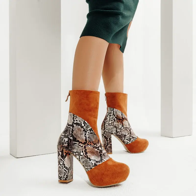 Half-boot suede in Lazar leather B-35