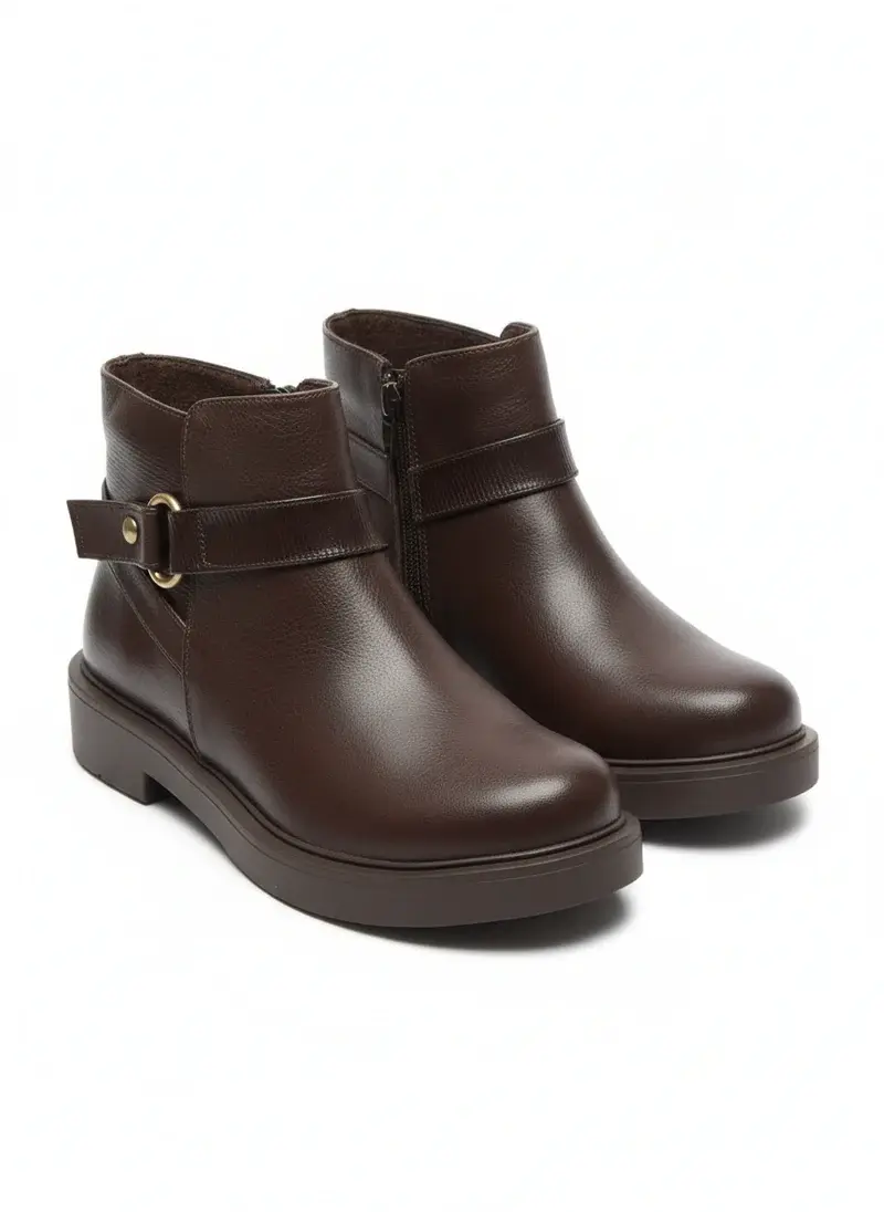 Boot with an elegant round buckle B-3