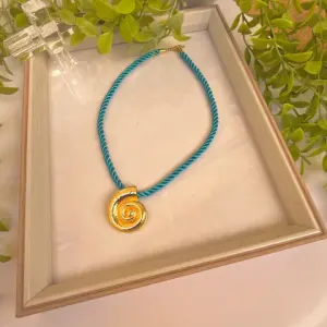 Aura Thread Necklace