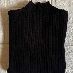 Cut Sleeve Basic (Black)