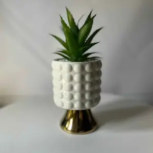 Luna Pedestal Planter