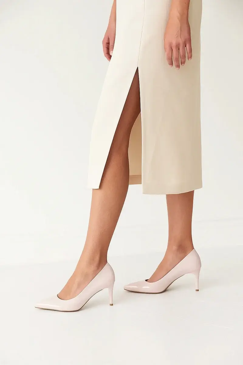 Sandal Shiny With Sleek Heel - R-803