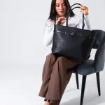 Classic Belt Detail Tote-black
