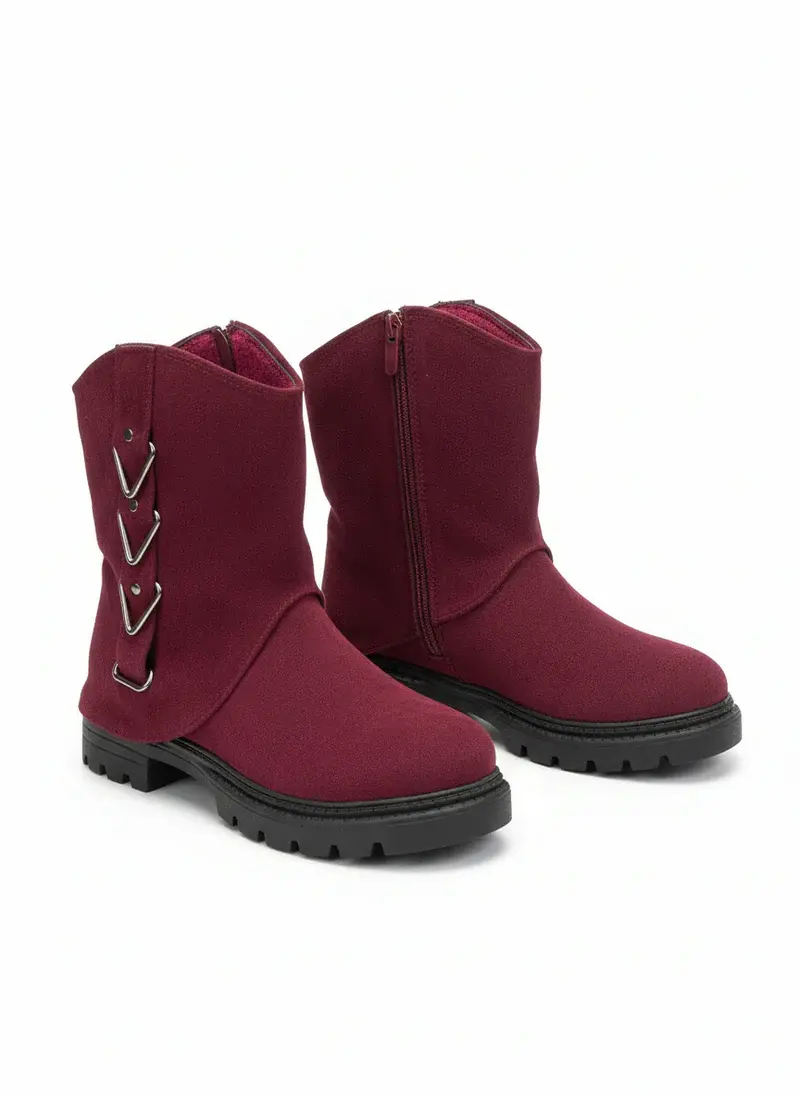 Boot designed with distinctive side buckle B-60
