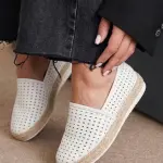 Breathable Leather Ballerinas with Rustic Details. BN-59