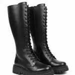 Tall boot with a bold and modern look B-65