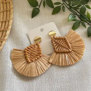 Beige Dune Earrings
