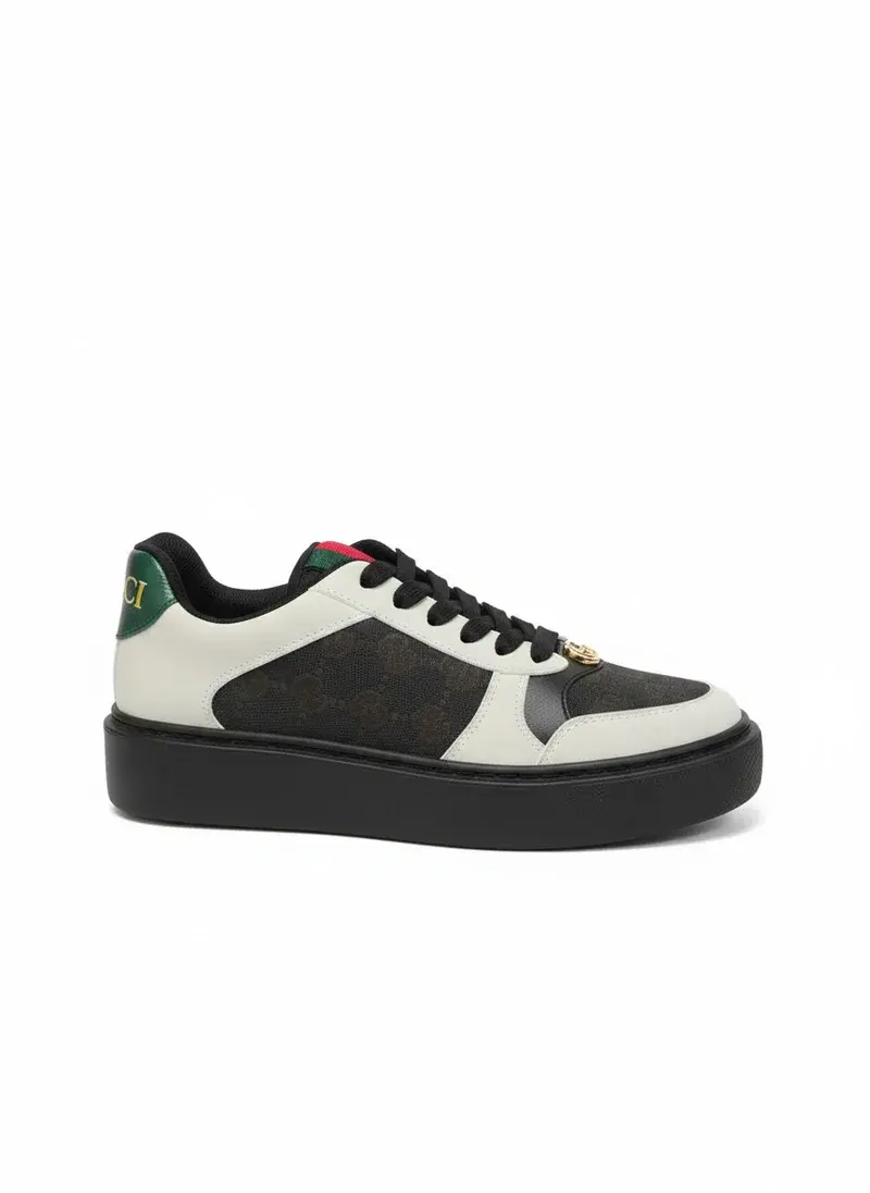 Sneaker featuring signature side stripes SN-18
