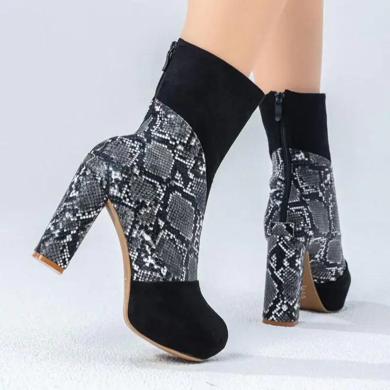 Half-boot suede in Lazar leather B-35