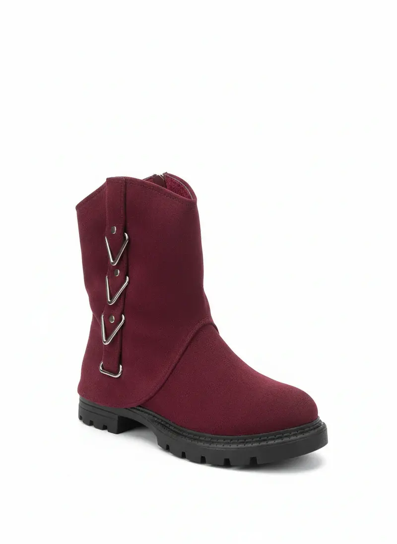 Boot designed with distinctive side buckle B-60