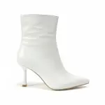 chic ankle boot with a sleek design R-903