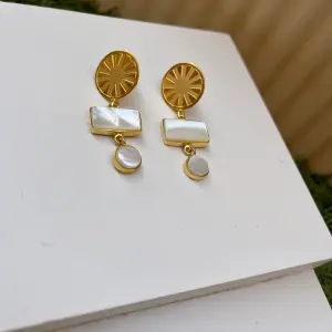White wheel