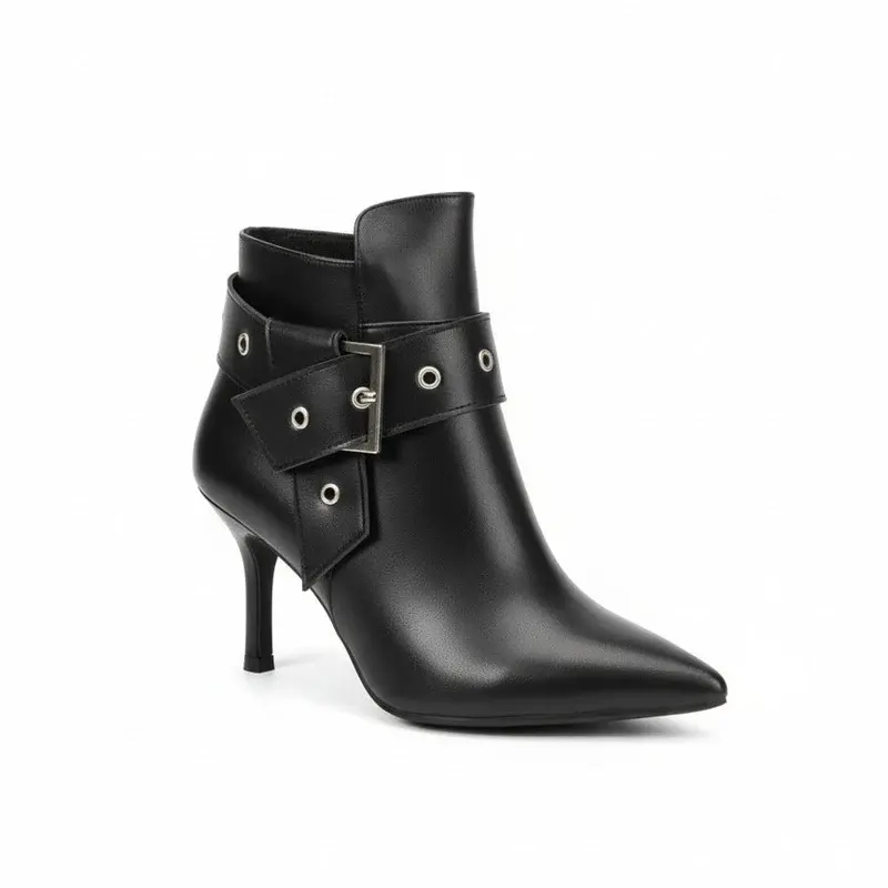 Boot decorated with a stylish buckle R-509 new