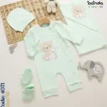 طقم مواليد مستشفى وسبوع قطن ٤ قطع اقتصادي ، كوفرتة وسلوبيت وطاقية وجوانتي ، شيك بيبي ، دب وارنب بناتي منقط