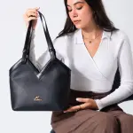 V-Cut Shoulder Bag-black