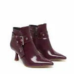 Boot featuring a glossy finish R-509