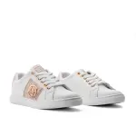 sneakers distinctive designs - MK