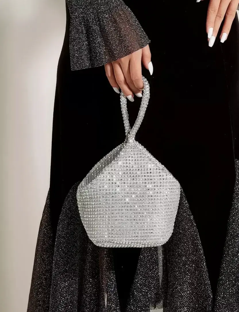 Silver Avara Clutch