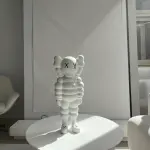 Mono Companion Sculpture