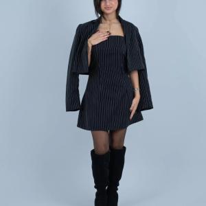 Tailored Cropped Blazer